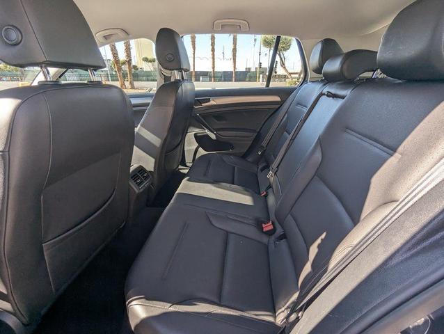 Photo of 2015 BLUE Volkswagen Golf