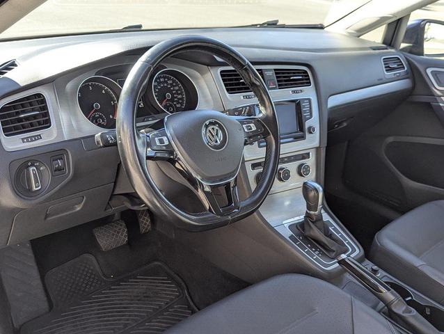 Photo of 2015 BLUE Volkswagen Golf