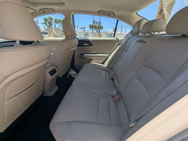 Photo of 2014 White Orchid Pearl Honda Accord