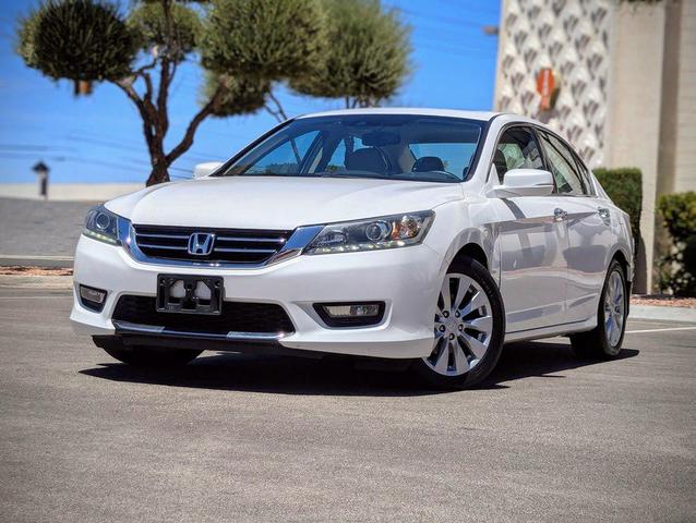 Photo of 2014 White Orchid Pearl Honda Accord