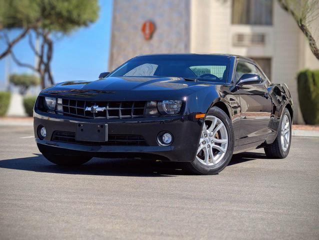 Photo of 2013 Black Chevrolet Camaro