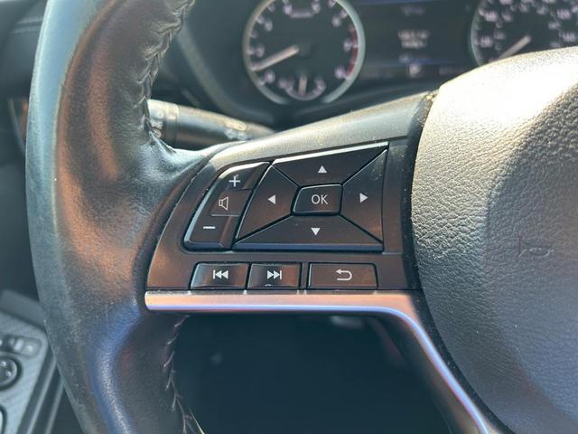 Photo of 2023 Cloud White Nissan Sentra
