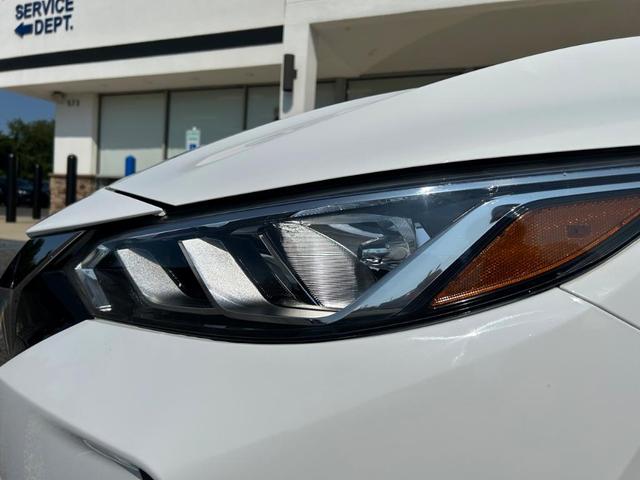 Photo of 2023 Cloud White Nissan Sentra