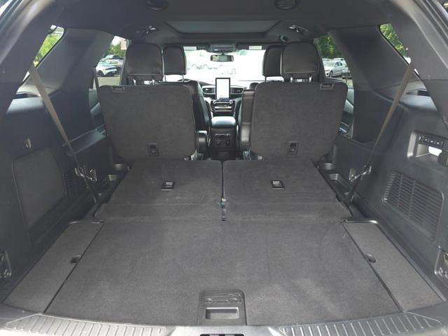Photo of 2022 Agate Black Metallic Ford Explorer