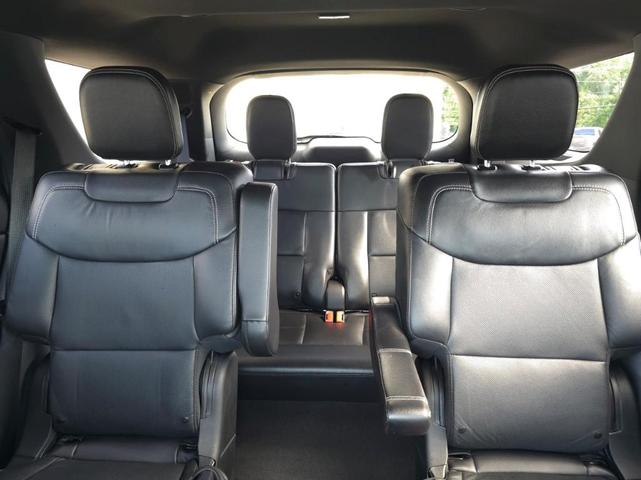 Photo of 2022 Agate Black Metallic Ford Explorer