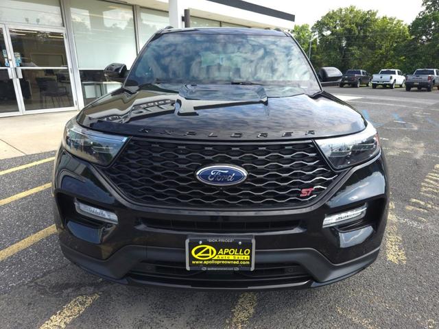 Photo of 2022 Agate Black Metallic Ford Explorer