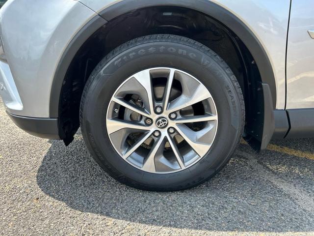 Photo of 2017 Silver Sky Metallic Toyota RAV4 Hybrid