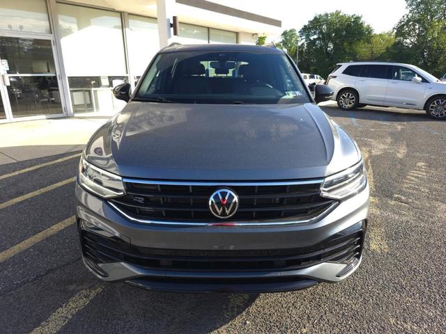 Photo of 2022 Platinum Gray Metallic Volkswagen Tiguan