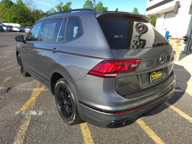 Photo of 2022 Platinum Gray Metallic Volkswagen Tiguan