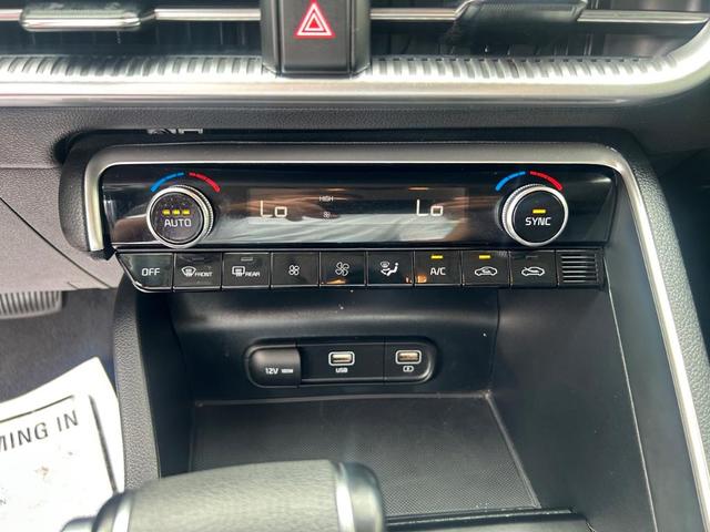 Photo of 2023 Ebony Black Kia K5