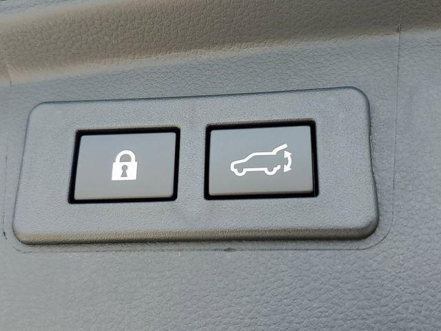 Photo of 2025 Crystal Black Subaru Outback