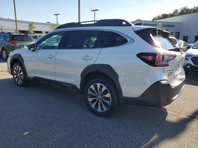 Photo of 2023 Crystal White Pearl Subaru Outback