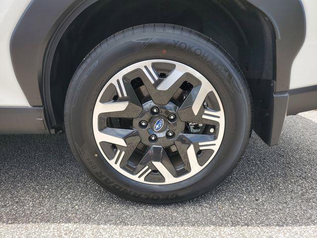 Photo of 2025 Crystal White Subaru Forester