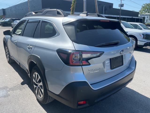 Photo of 2025 Ice Silver Metallic Subaru Outback