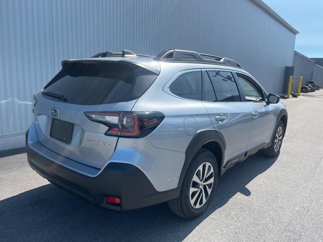 Photo of 2025 Ice Silver Metallic Subaru Outback
