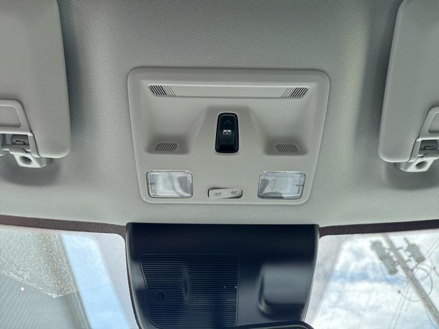 Photo of 2025 White Ford Maverick