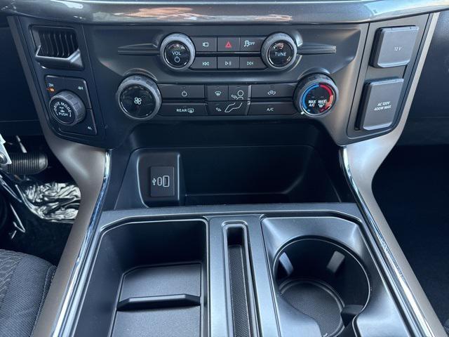 Photo of 2025 Oxford White Ford F-150