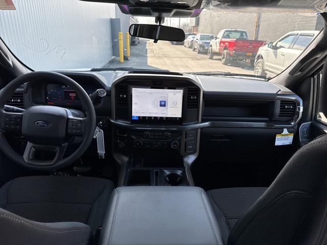 Photo of 2025 Oxford White Ford F-150