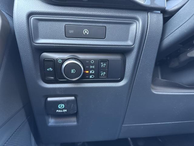 Photo of 2025 Oxford White Ford F-150
