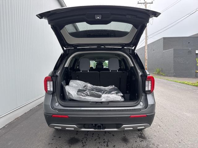 Photo of 2025 Carbonized Gray Metallic Ford Explorer
