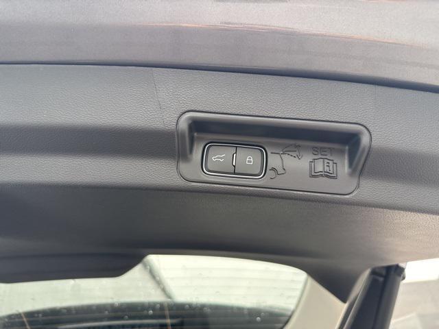Photo of 2025 Carbonized Gray Metallic Ford Explorer
