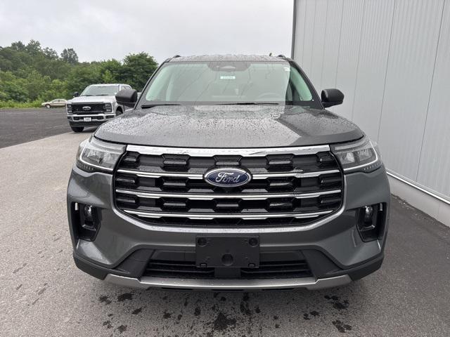 Photo of 2025 Carbonized Gray Metallic Ford Explorer