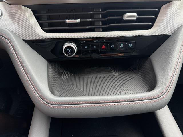 Photo of 2025 Carbonized Gray Metallic Ford Explorer