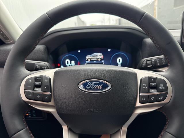 Photo of 2025 Carbonized Gray Metallic Ford Explorer