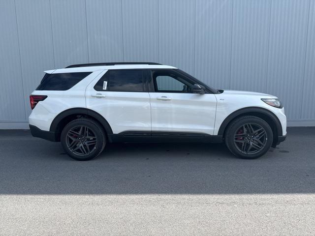 Photo of 2025 Star White Metallic Tri-Coat Ford Explorer