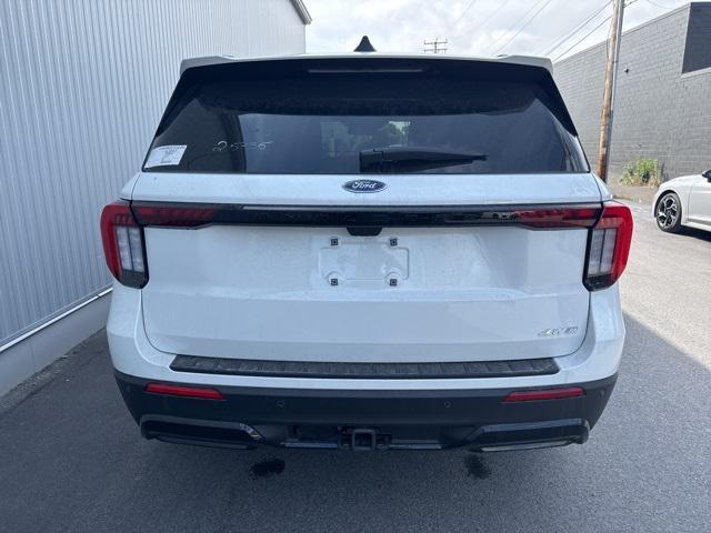 Photo of 2025 Star White Metallic Tri-Coat Ford Explorer