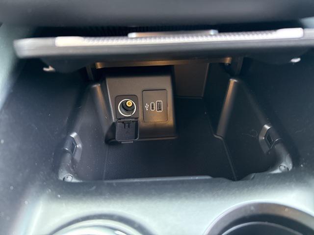 Photo of 2025 Star White Metallic Tri-Coat Ford Explorer