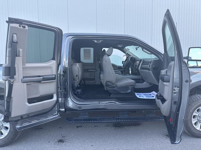 Photo of 2022 Carbonized Gray Metallic Ford F-350