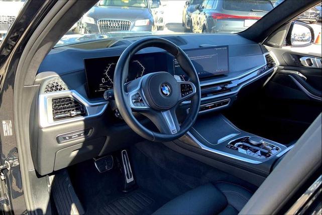 Photo of 2025 BLACK BMW X7