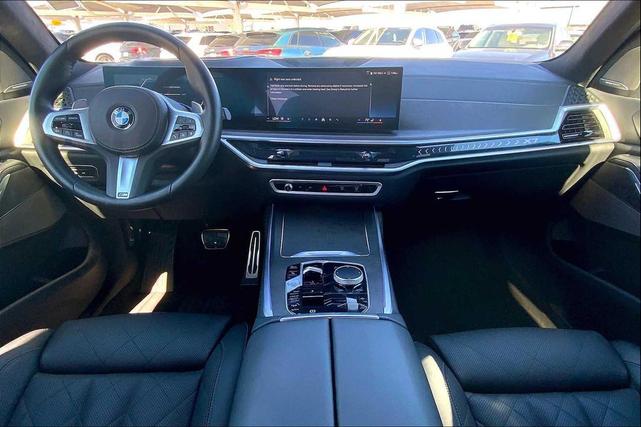 Photo of 2025 BLACK BMW X7