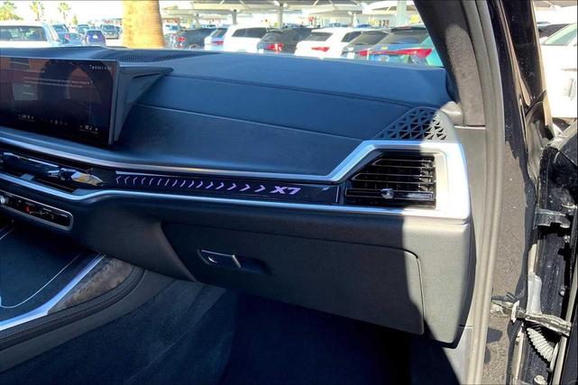 Photo of 2025 BLACK BMW X7
