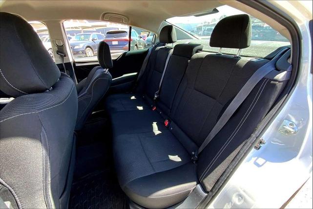 Photo of 2022 Crystal White Pearl Subaru Legacy