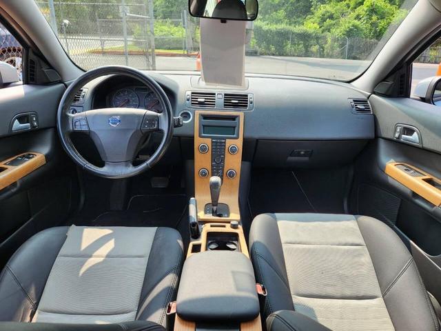 Photo of 2009 Blue Volvo C30