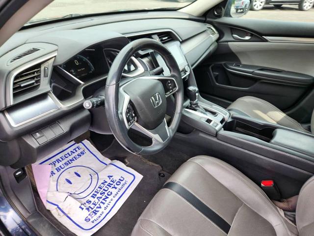 Photo of 2016 Blue Honda Civic