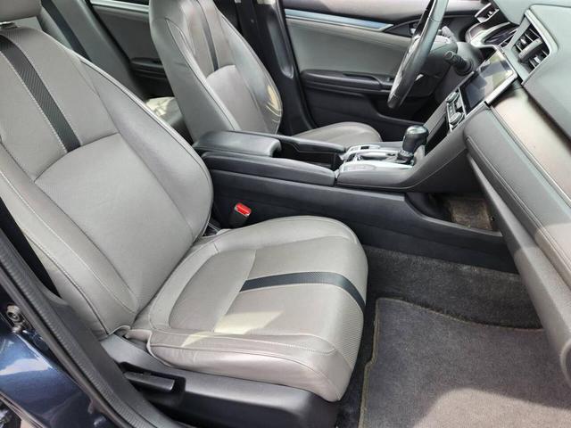Photo of 2016 Blue Honda Civic