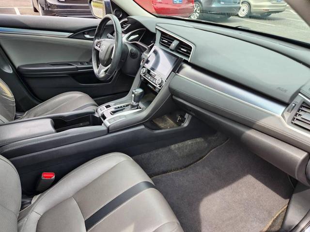 Photo of 2016 Blue Honda Civic