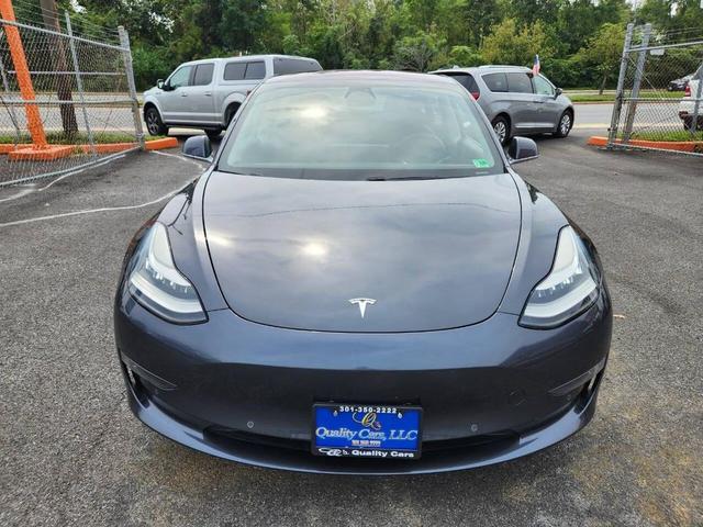 Photo of 2018 Gray Tesla Model 3
