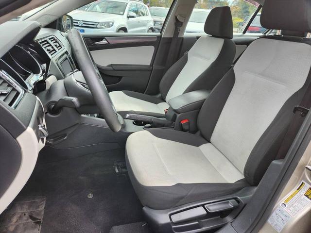 Photo of 2015 Beige Volkswagen Jetta