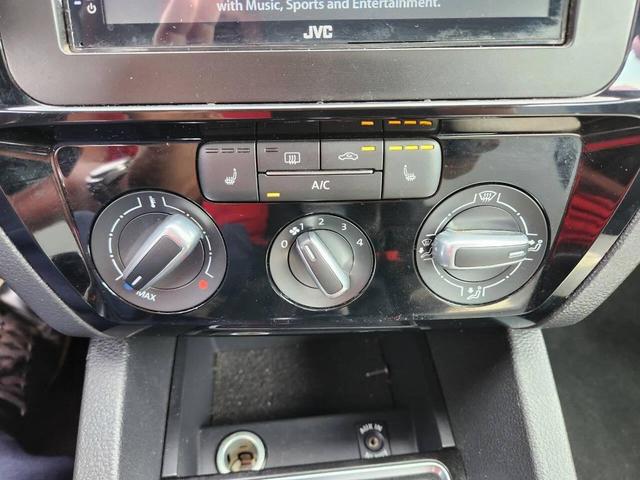 Photo of 2015 Beige Volkswagen Jetta