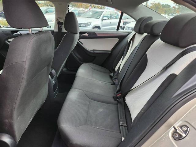 Photo of 2015 Beige Volkswagen Jetta