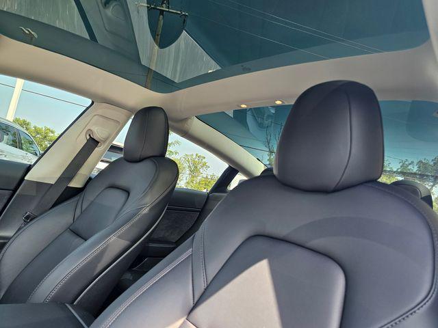 Photo of 2022 Midnight Silver Metallic Tesla Model 3