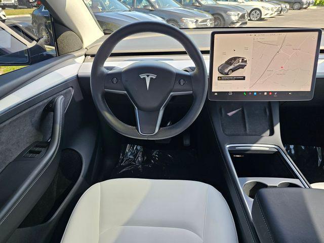 Photo of 2023 Midnight Silver Metallic Tesla Model Y