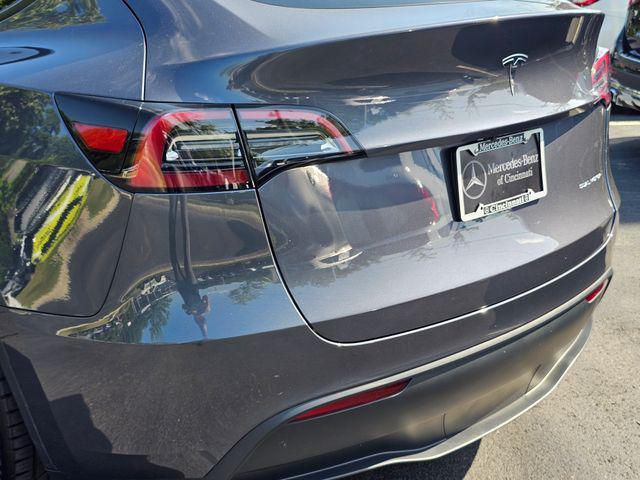 Photo of 2023 Midnight Silver Metallic Tesla Model Y