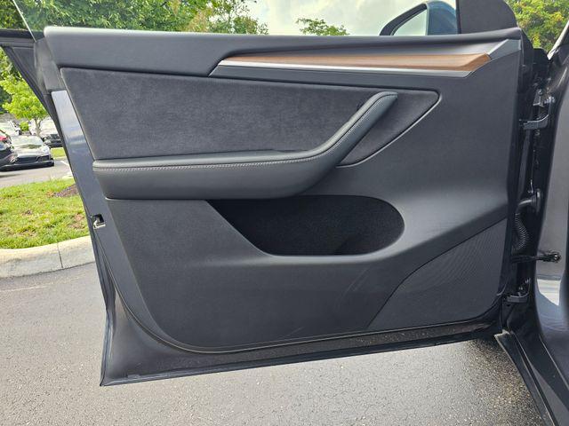 Photo of 2022 Midnight Silver Metallic Tesla Model Y