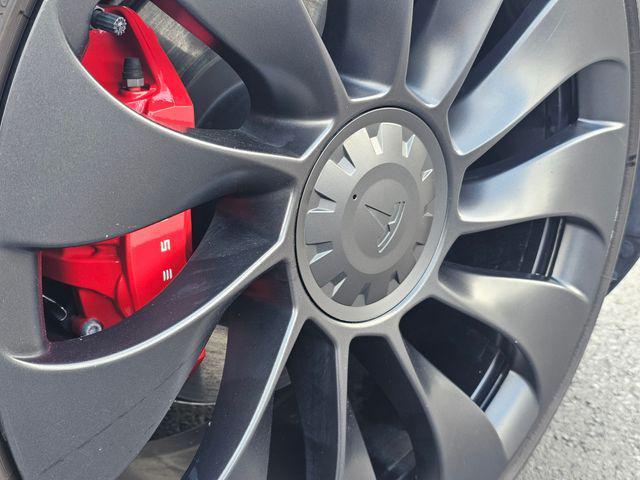 Photo of 2022 Midnight Silver Metallic Tesla Model Y