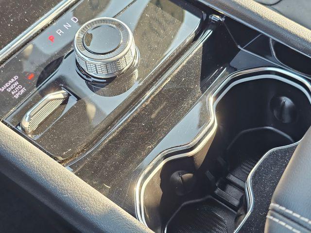 Photo of 2022 Diamond Black Crystal Pearlcoat Jeep Grand Cherokee L